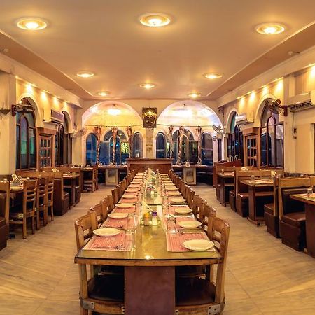 Hotel Solitaire Агра Екстериор снимка