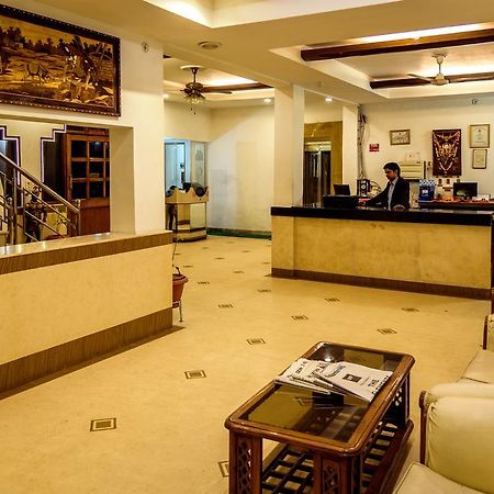 Hotel Solitaire Агра Екстериор снимка