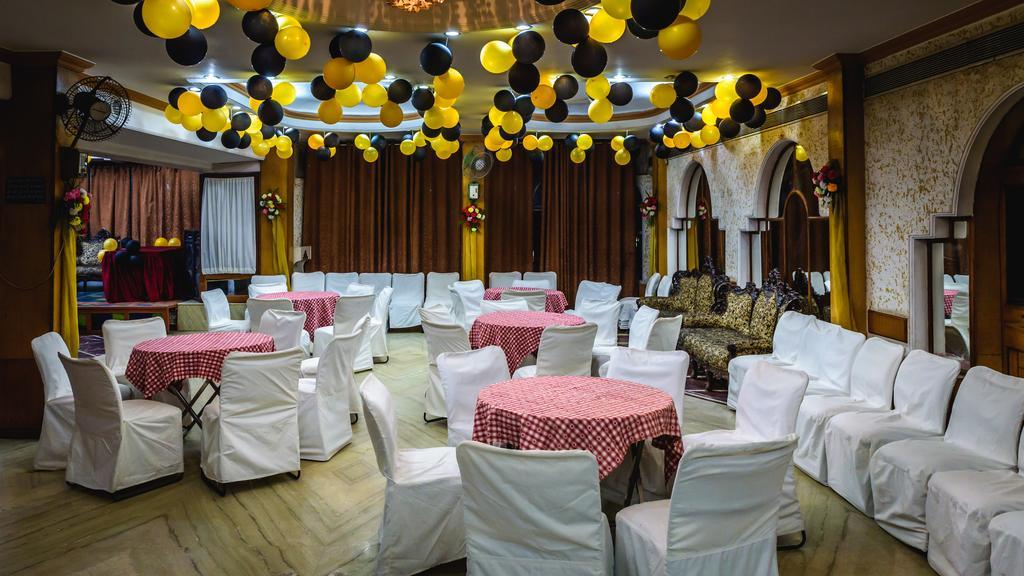 Hotel Solitaire Агра Екстериор снимка