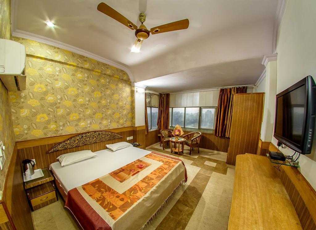 Hotel Solitaire Агра Екстериор снимка