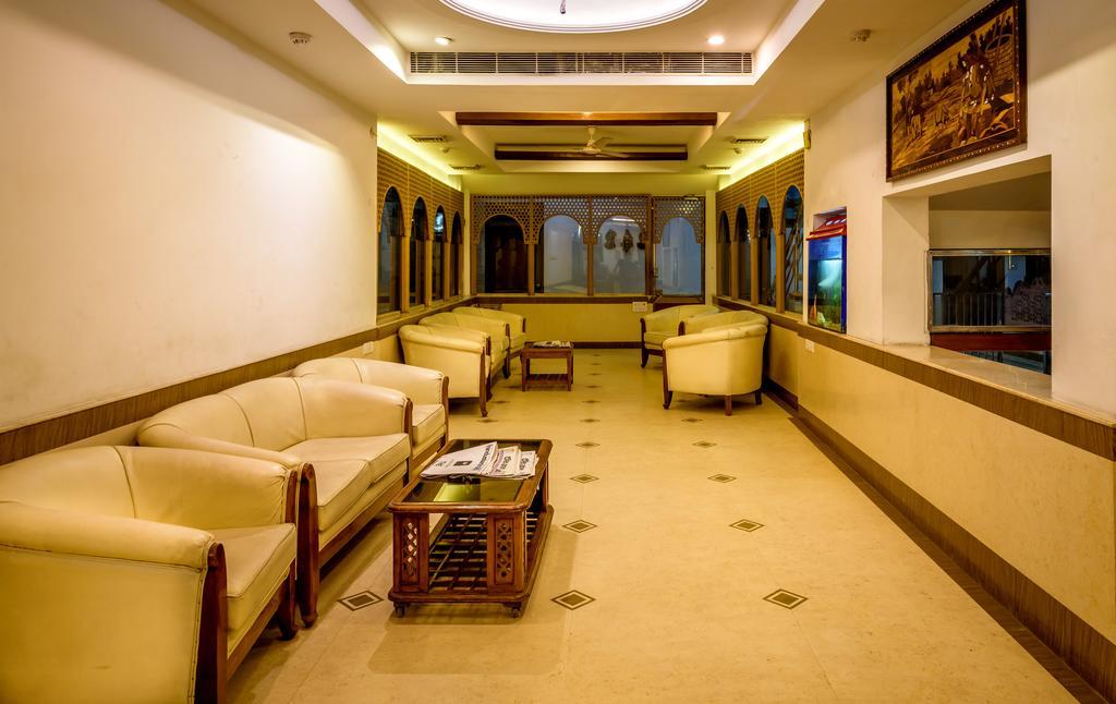 Hotel Solitaire Агра Екстериор снимка